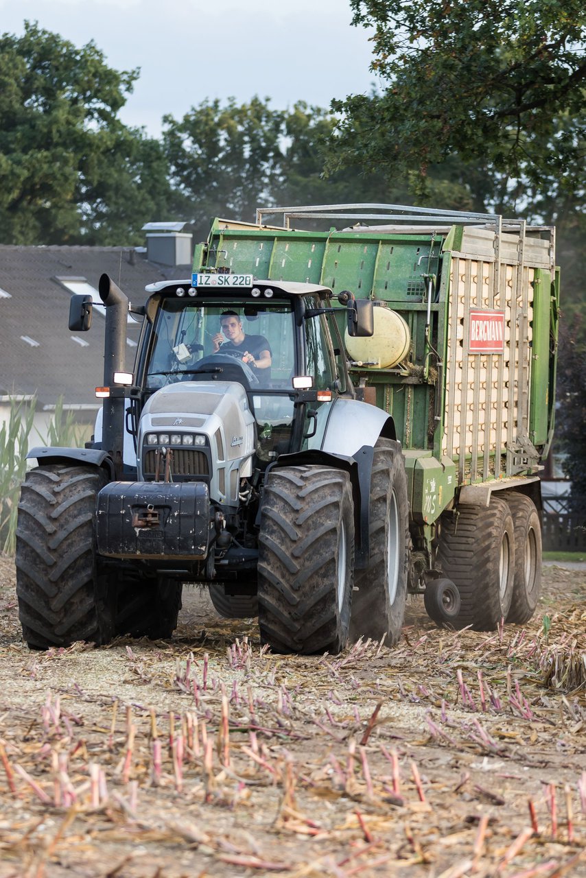 Bild 104 - Maisernte 2016